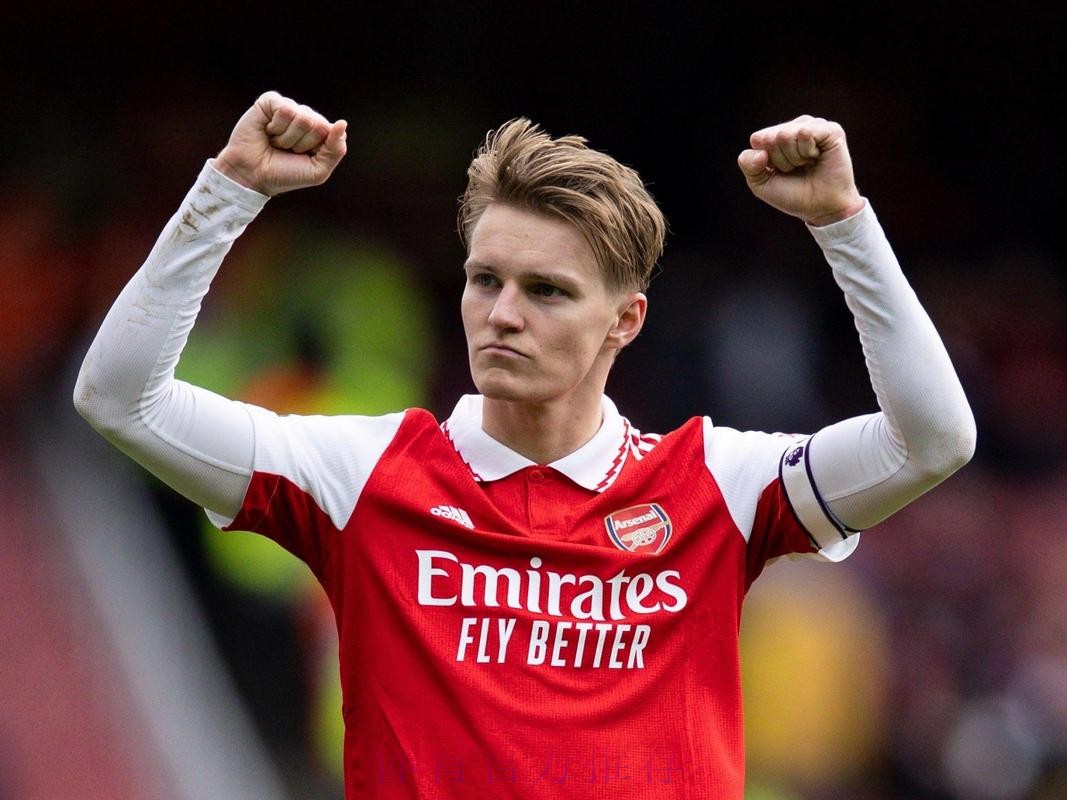 六台:本周末西甲首轮 皇马未注册厄德高和巴列霍 六台:本周末西甲首轮 皇马未注册厄德高和巴列霍